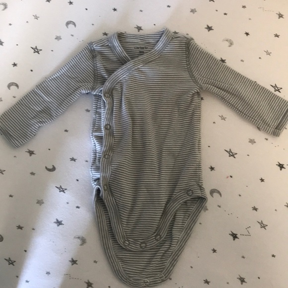 3 side snap long sleeve onesies NEW MOM MUST ! - Picture 4 of 4